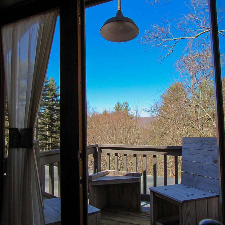 Red Leaf River Inn Уейнсвил Екстериор снимка