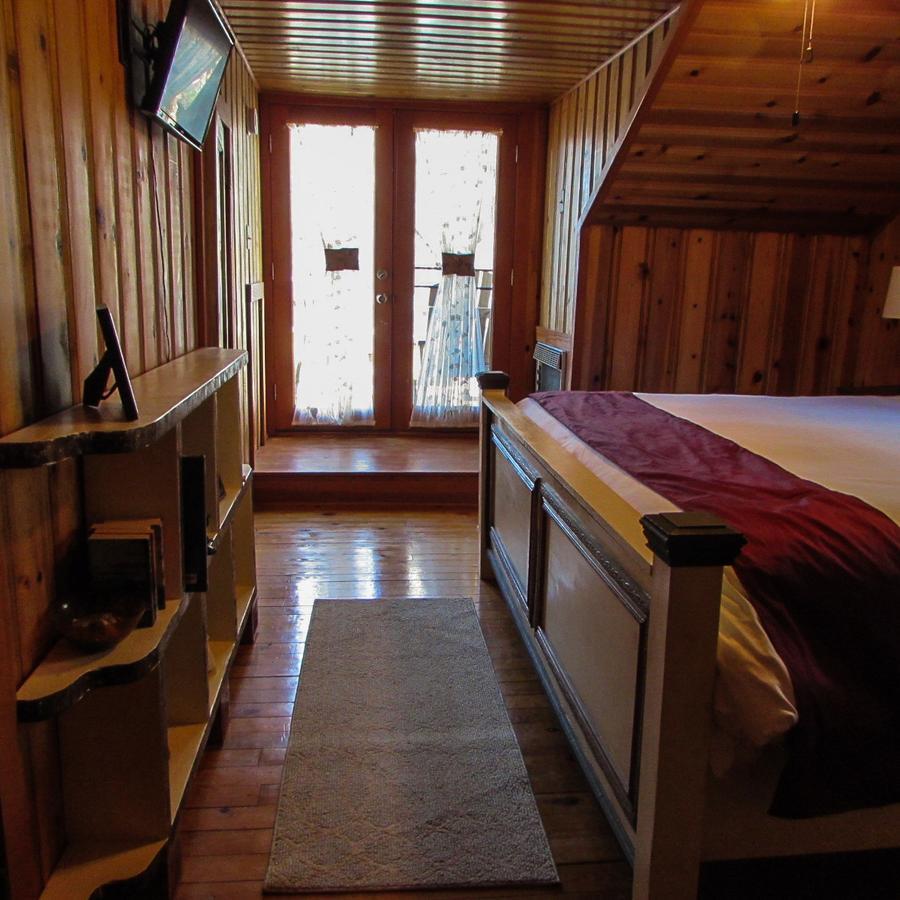 Red Leaf River Inn Уейнсвил Екстериор снимка