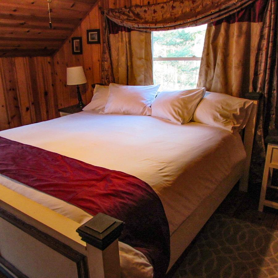 Red Leaf River Inn Уейнсвил Екстериор снимка