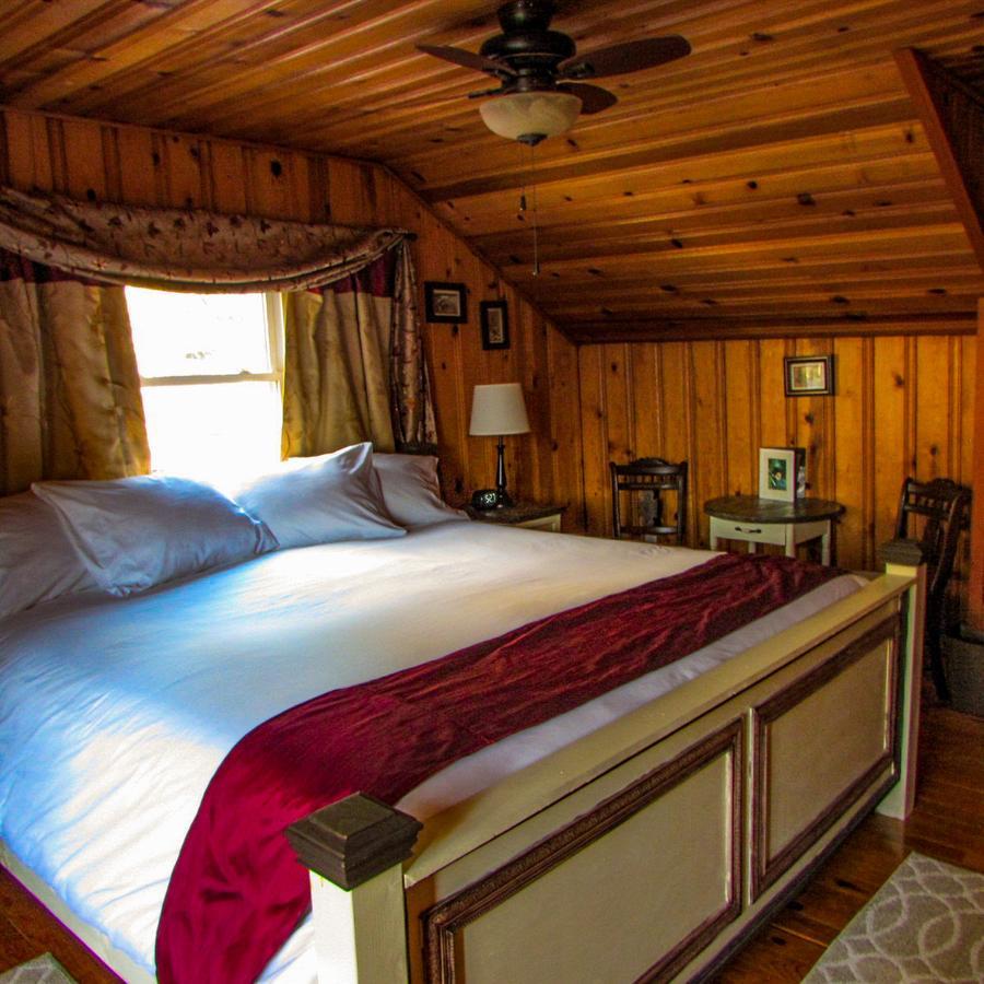 Red Leaf River Inn Уейнсвил Екстериор снимка